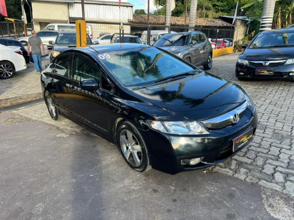 Honda Civic Sedan LXS 1.8/1.8 Flex 16V Aut. 4p