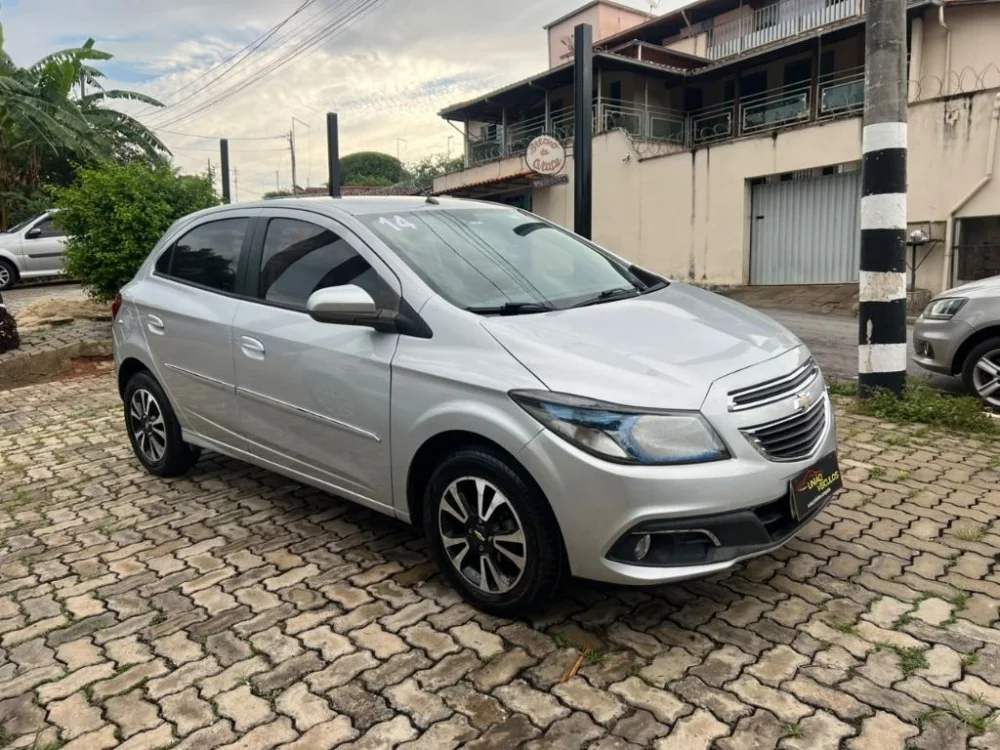 GM - Chevrolet ONIX HATCH LTZ 1.4 8V FlexPower 5p Mec.