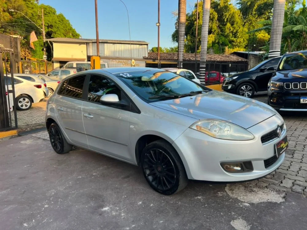 Fiat Bravo ESSENCE Dualogic 1.8 Flex 16V 5p